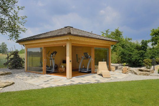 Workout-Gartenhaus von Hummel: das Fitness-Studio im Freien. Foto: Blockhausbau Hummel