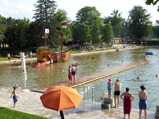 Renoviertes Naturfreibad in Windsbach/Mittelfranken