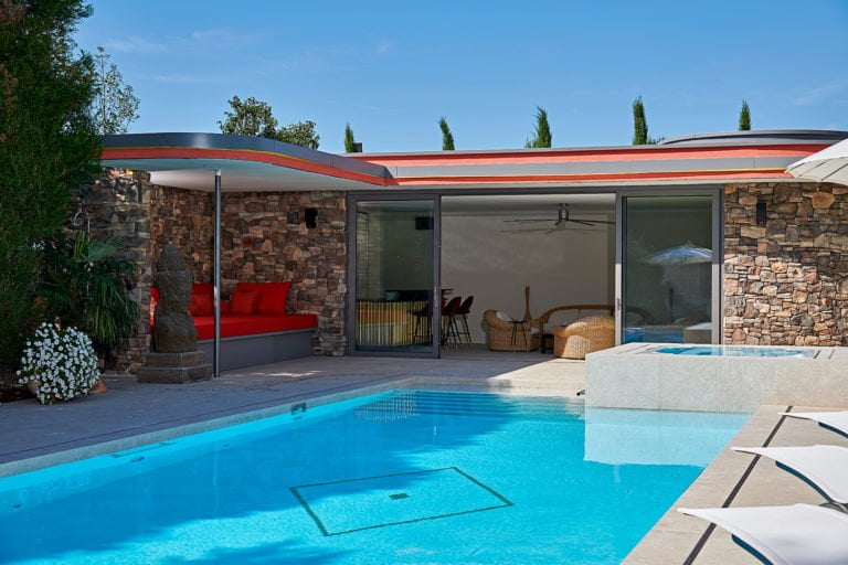 Moderne Poolhäuser der Trend im Garten schwimmbad.de