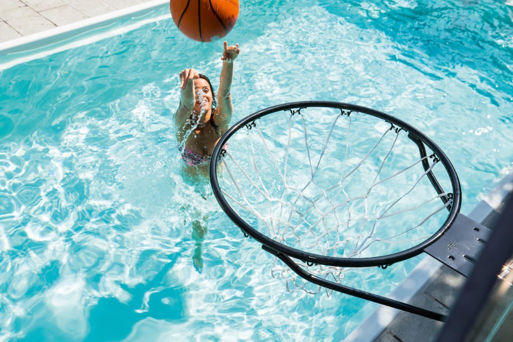 Fitness-Tipps für den Pool mit Basketballkorb von Eichenwald