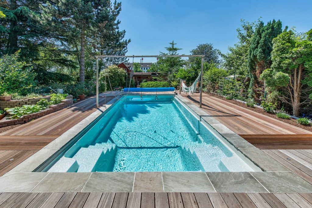 Fertigbecken "Carbon Ceramic Pool Elegant" mit Pool Isolierung von Compass Pools