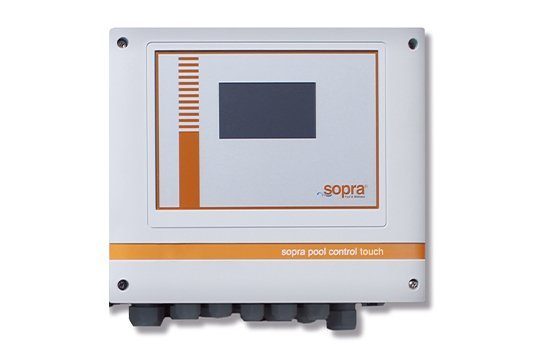 sopra pool control premium 18: Zur Überwachung und Optimierung aller wichtigen Einstellungen! Bild zeigt Poolsteuerung