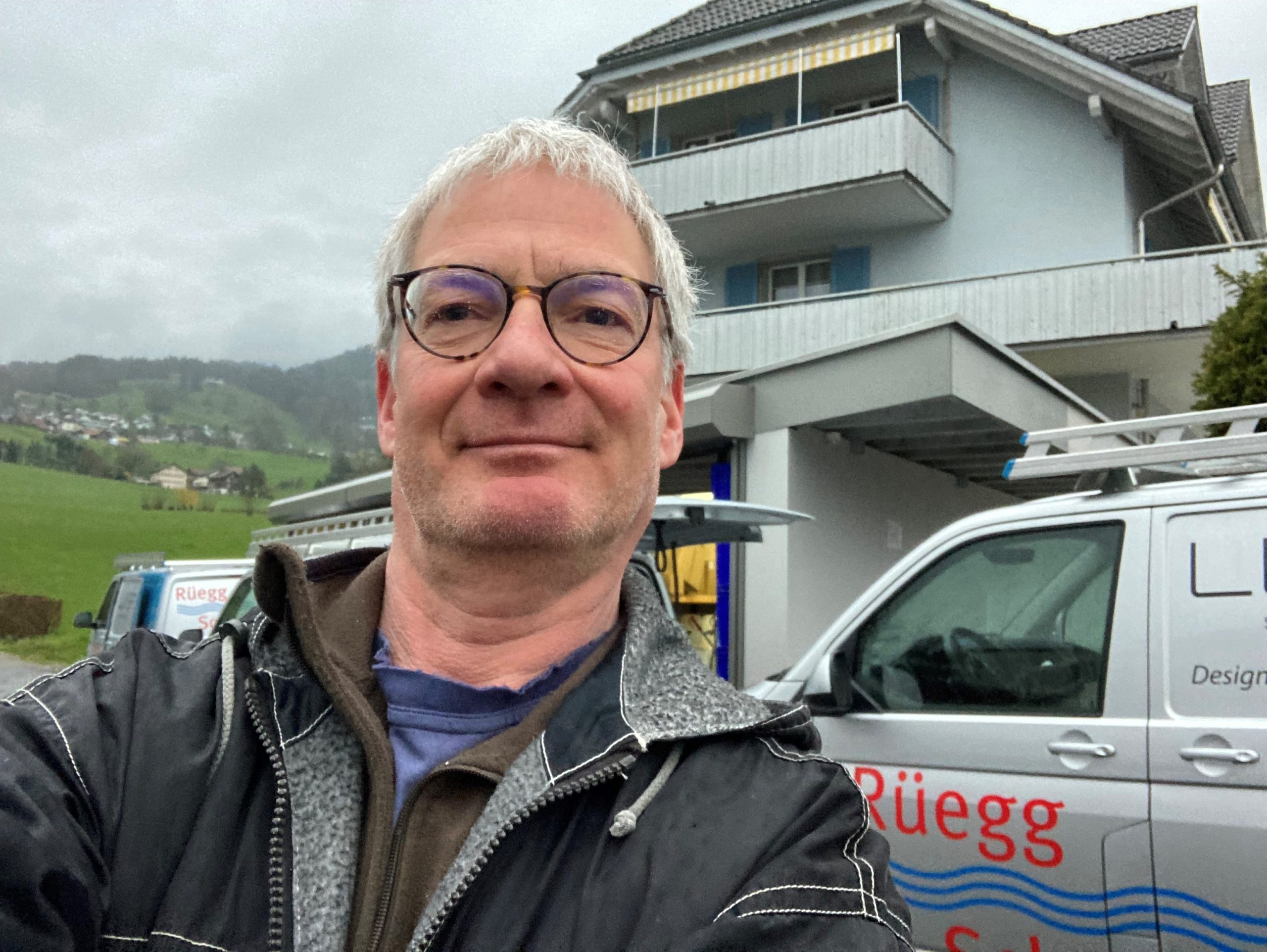 Schwimmbadbau: Vom Schreibtisch auf die Baustelle in der Schweiz ...