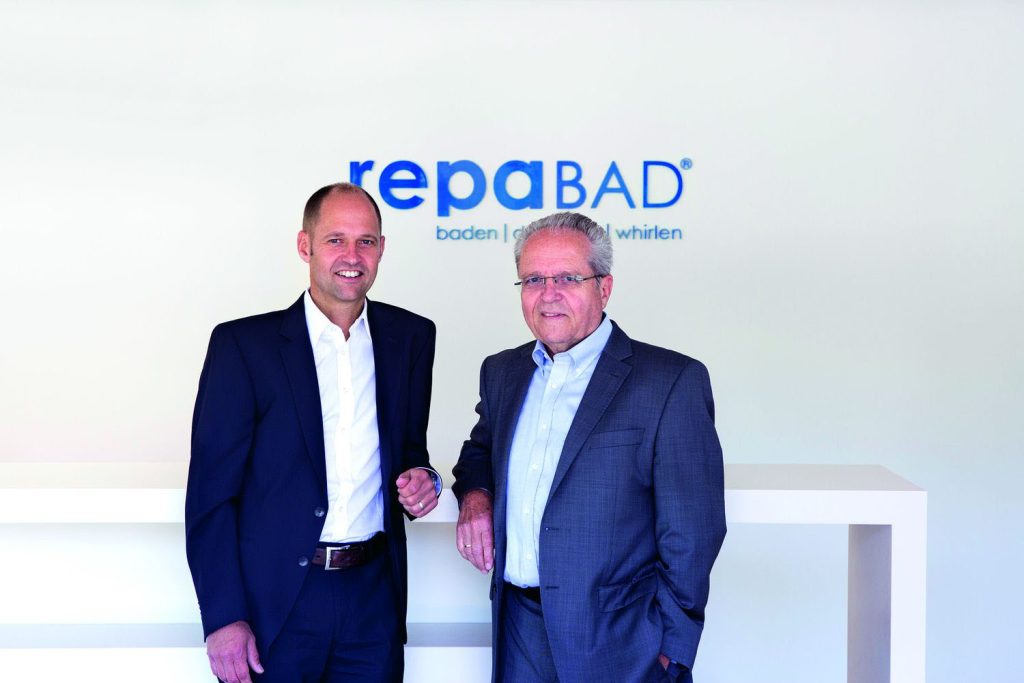 Repabad: Vater Kurt mit Sohn Gunther