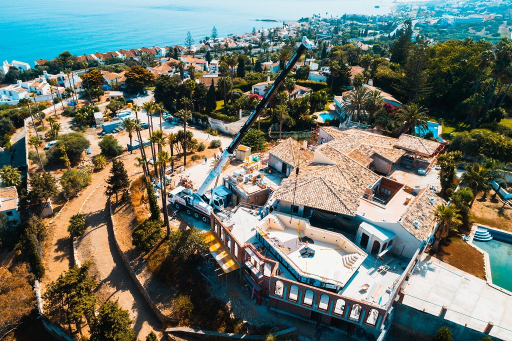 Poolbau in Marbella mit Topras-Partnern KWS und Krause