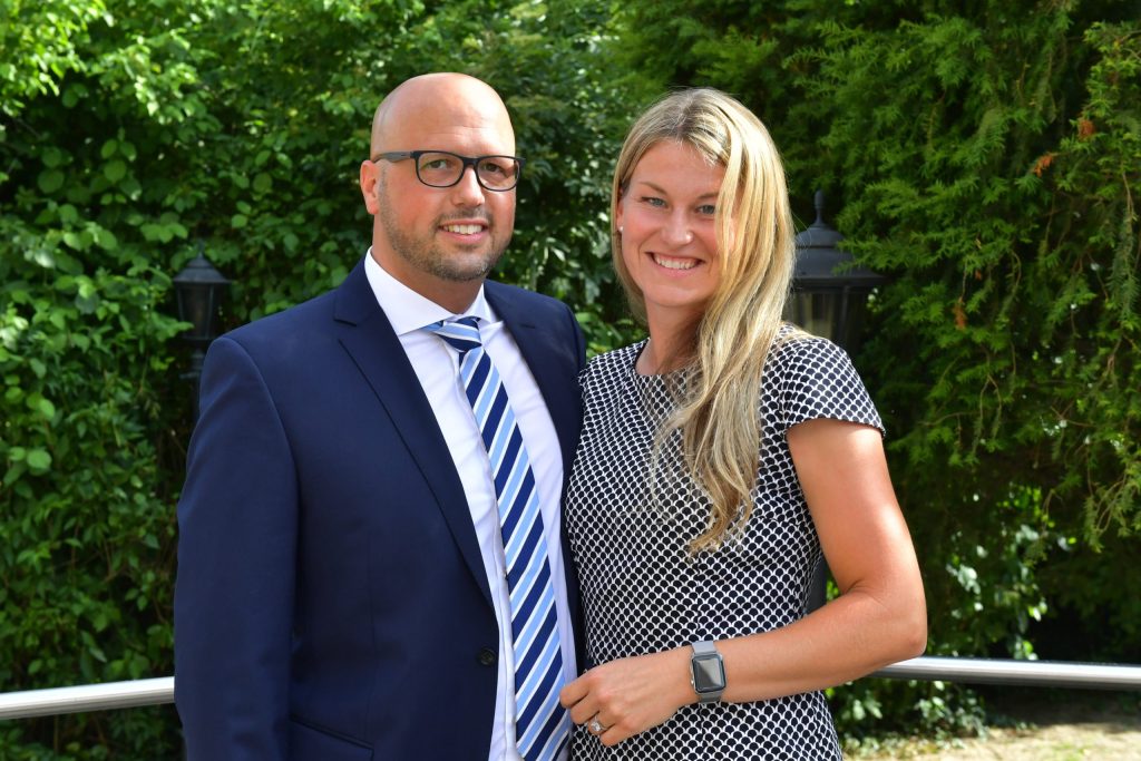 Der neue Geschäftsführer Jan-Erik Zestermann mit seiner Partnerin Jasmin Lange. Foto: Massar