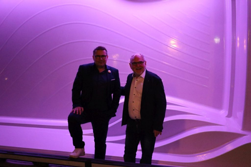 Miroslav Ruziak, CEO von 
WaterRows Industries und Johannes Gunst, Geschäftsführer von Topras.