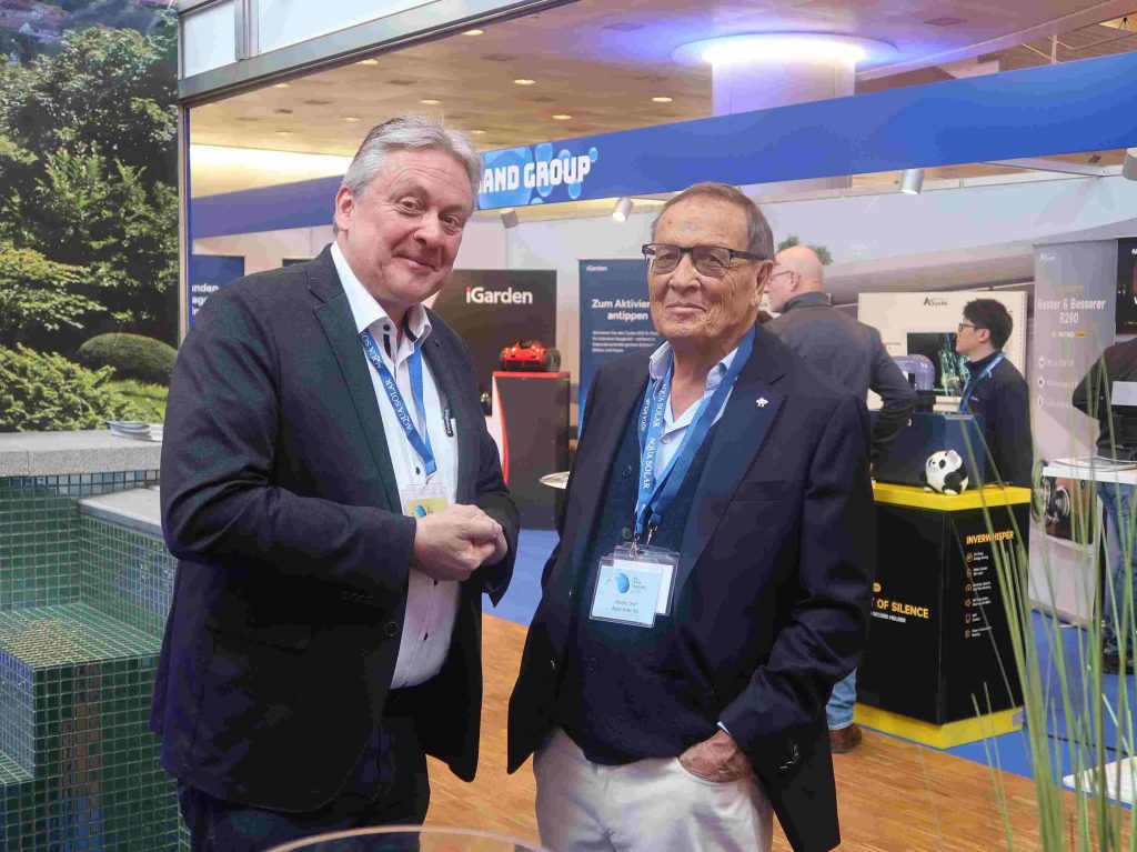 Seniorchef Graf bei der AS Infotagung mit einem Gast.