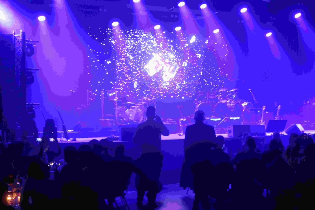 Lightshow auf der Bühne.